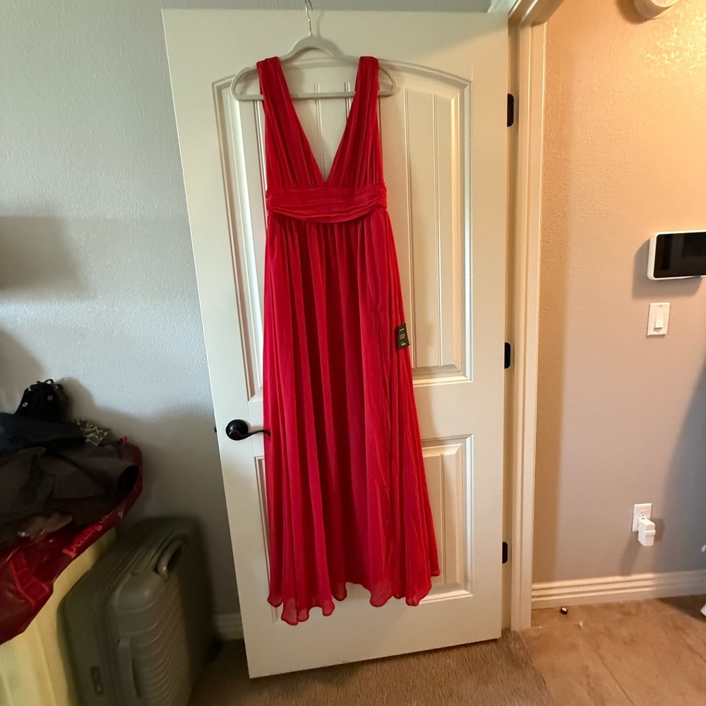 NWT Lulu's Vibrant Red Dress